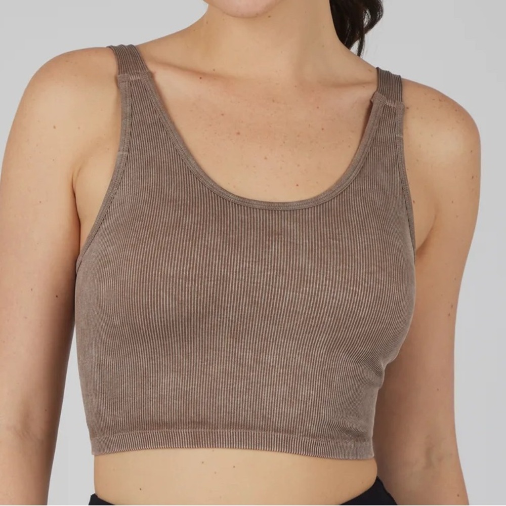 NWT! 90 Degree by Reflex Ribbed Seamless V-Neck Chocolate Tank - Size: M